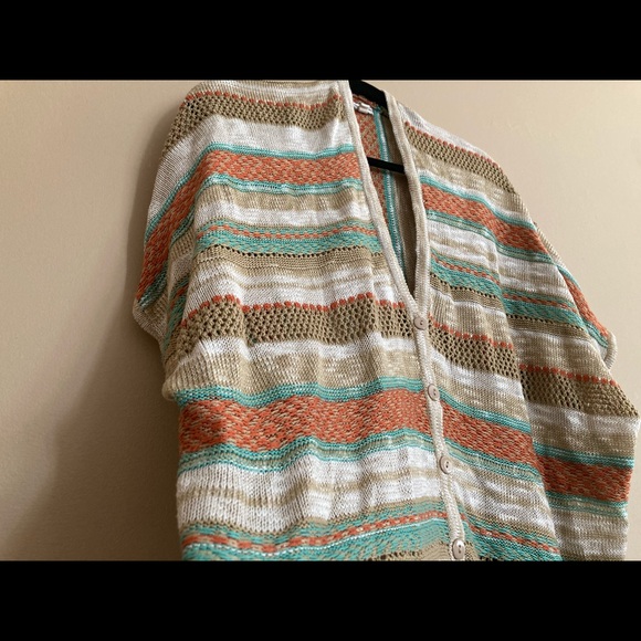 EYESHADOW Sweater poncho! - Picture 4 of 8